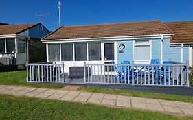 Surfs Up Lodge - Westward Ho!